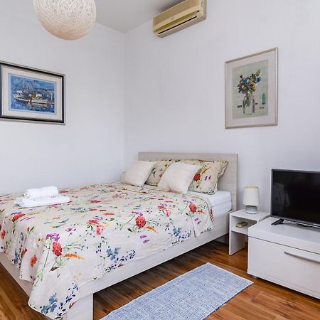 Apartamento Apartman Zara Opatija Exterior foto